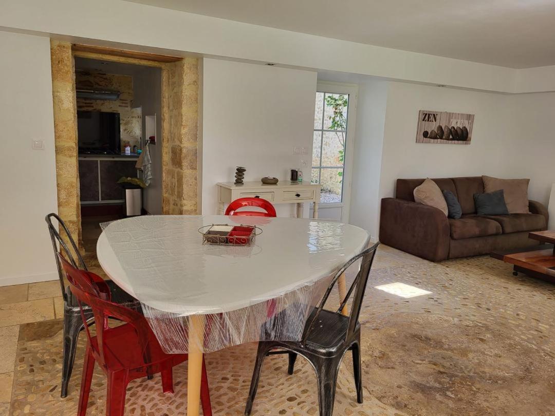 Le Clos Des Figuiers - 3 Gites De Caractere Duravel Экстерьер фото